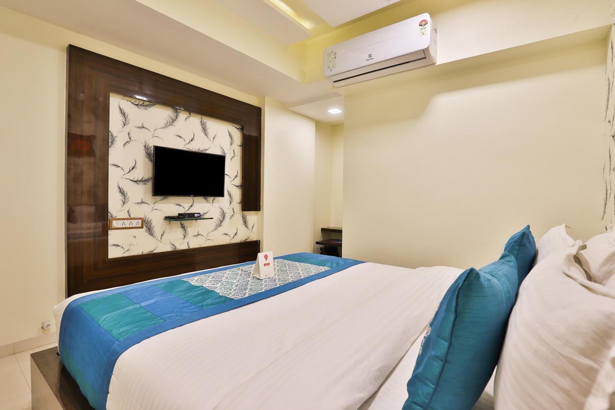 Hotel O Red Apple أحمد أباد المظهر الخارجي الصورة