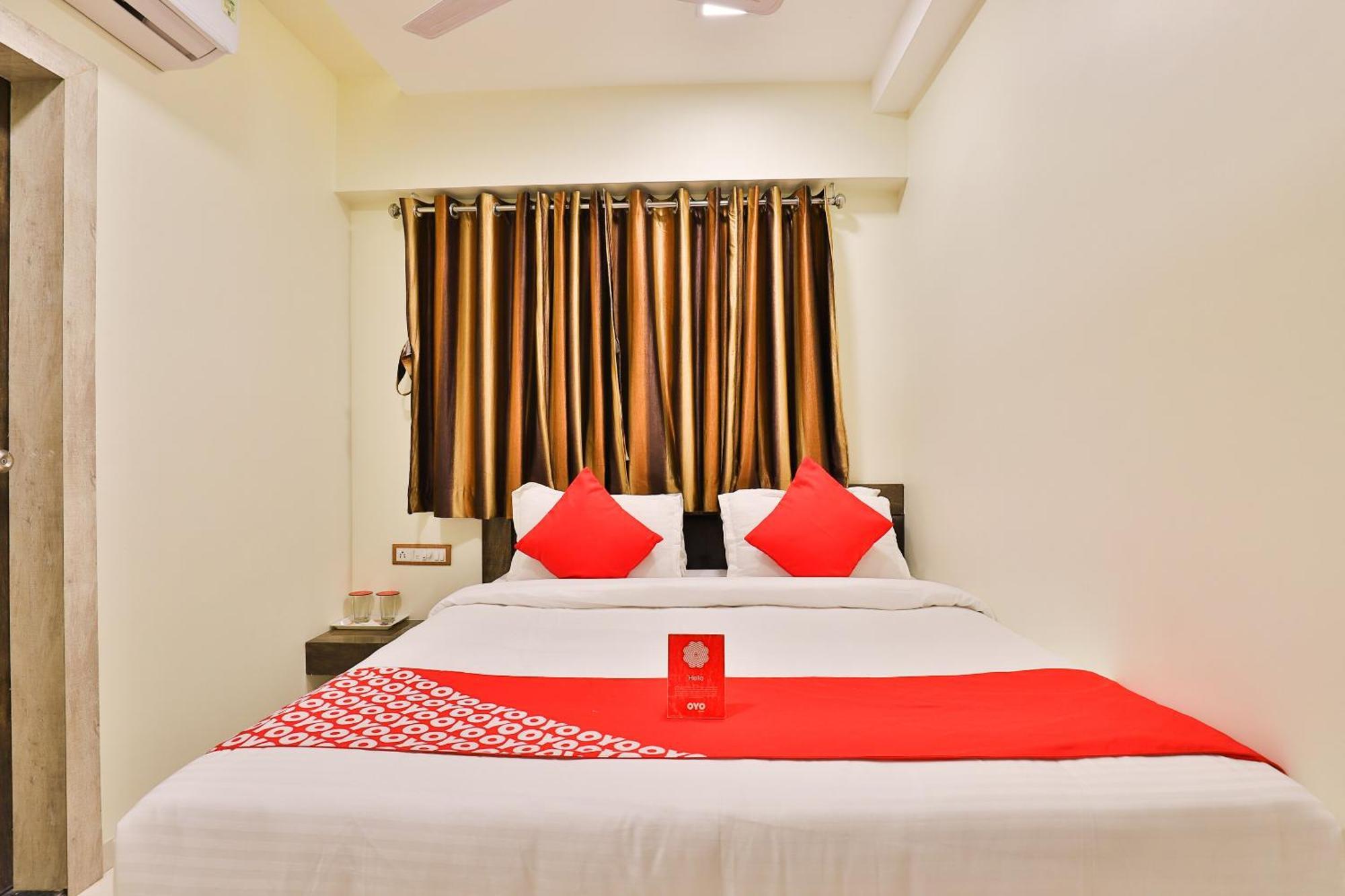 Hotel O Red Apple أحمد أباد المظهر الخارجي الصورة